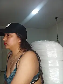 wet naughty girl online show from April 14, 2026, 6:57 pm