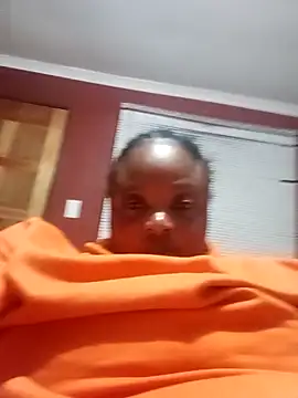 Snapshot of SweetBelly1 chatting on May 8, 2026, 6:23 pm SweetBelly1 online show from May 8, 2026, 6:23 pm