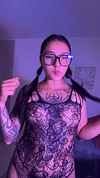 Snapshot of GigixXxOS chatting on May 23, 2026, 10:31 pm GigixXxOS online show from May 23, 2026, 10:31 pm