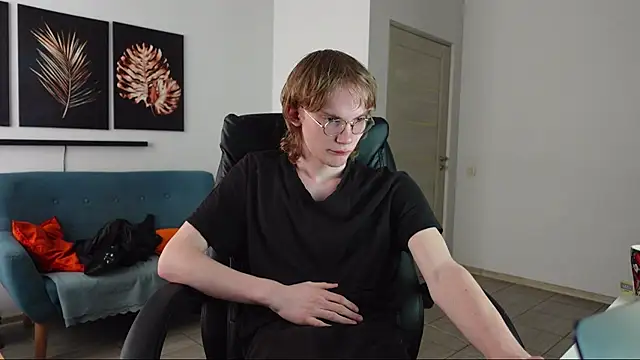 Dave Redmond online show from April 22, 2026, 2:02 pm