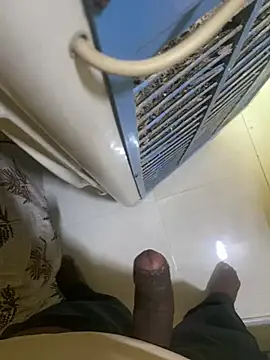 rahul 4457 online show from April 15, 2026, 6:52 am