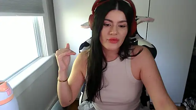 Snapshot of cassiealvarez chatting on April 24, 2026, 7:49 pm cassiealvarez online show from April 24, 2026, 7:49 pm