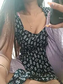 Anusingh899 online show from April 18, 2026, 11:34 am