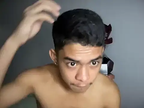 yourhotasian jhonpol16 online show from April 25, 2026, 9:12 pm