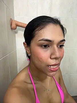 MauraGrayy online show from May 24, 2026, 9:47 pm