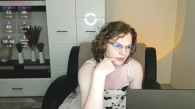 SallySweet  online show from July 8, 2026, 8:04 am