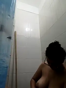 dhalia-rose89 online show from April 12, 2026, 2:42 pm