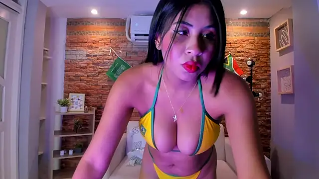 Snapshot of noa_joness chatting on June 30, 2026, 9:04 pm noa joness online show from June 30, 2026, 9:04 pm