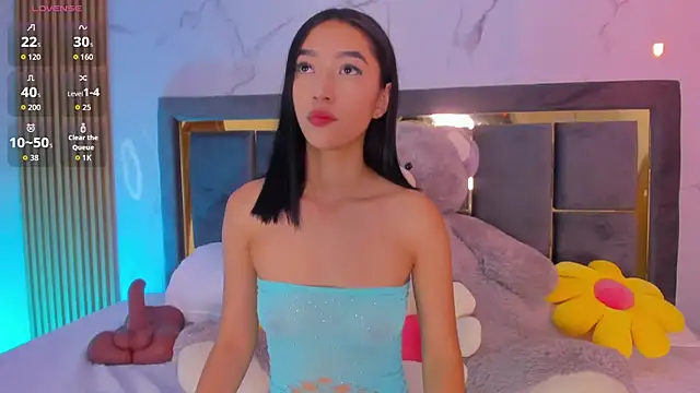 Iam Milly  online show from April 17, 2026, 8:33 pm