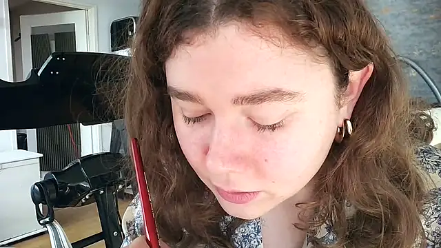 Snapshot of AmeliFoxi chatting on April 29, 2026, 9:46 am AmeliFoxi online show from April 29, 2026, 9:46 am