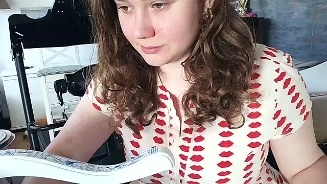 Snapshot of AmeliFoxi chatting on April 27, 2026, 9:40 am AmeliFoxi online show from April 27, 2026, 9:40 am