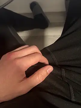 Snapshot of bigDickMoroccan chatting on April 12, 2026, 8:06 am bigDickMoroccan online show from April 12, 2026, 8:06 am