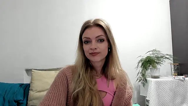 Snapshot of Severina7 chatting on June 16, 2026, 8:09 pm Severina7 online show from June 16, 2026, 8:09 pm