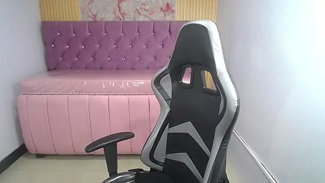 Snapshot of Kailee_ch chatting on April 13, 2026, 1:04 pm Kailee ch online show from April 13, 2026, 1:04 pm