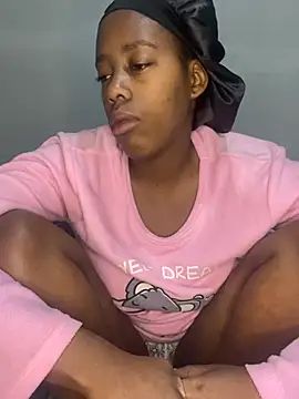 petite bee online show from July 9, 2026, 4:50 pm