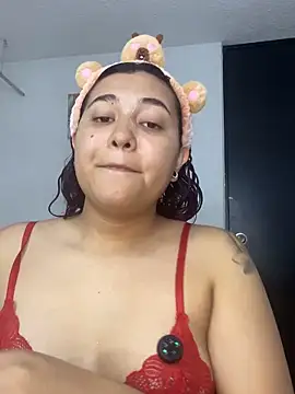Madeleine vamp online show from June 4, 2026, 12:32 pm
