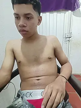 Snapshot of curious_straight_guy chatting on July 21, 2026, 1:30 am curious straight guy online show from July 21, 2026, 1:30 am