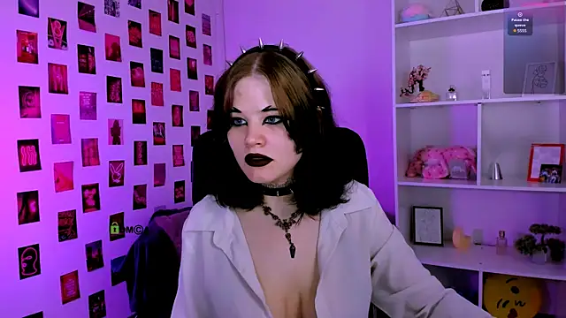 Snapshot of nikki_kiss_ chatting on July 24, 2026, 8:43 am nikki kiss online show from July 24, 2026, 8:43 am