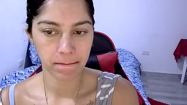 Snapshot of Bandida553 chatting on July 6, 2026, 10:23 pm Bandida553 online show from July 6, 2026, 10:23 pm