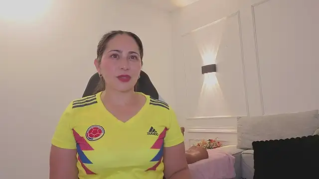 valeriavg online show from June 17, 2026, 11:31 am
