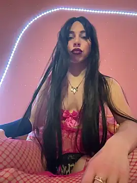 Celestequen online show from April 15, 2026, 8:53 am