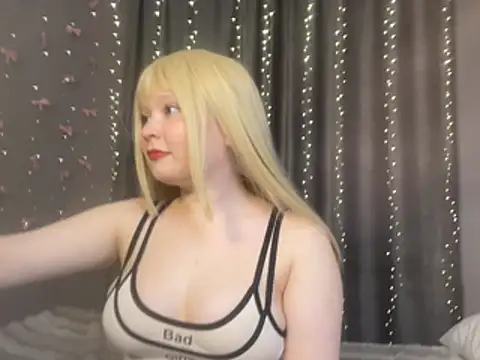 krissimo online show from April 28, 2026, 3:27 pm