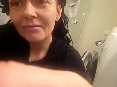 shyhornymommy online show from April 13, 2026, 9:41 pm