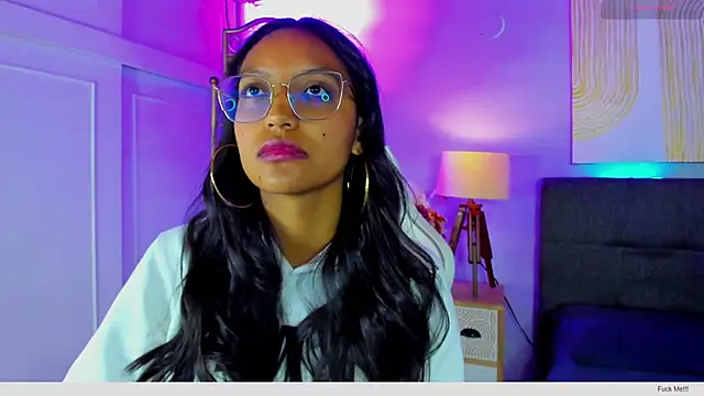 Snapshot of miel_ambar chatting on June 1, 2026, 2:06 pm miel ambar online show from June 1, 2026, 2:06 pm