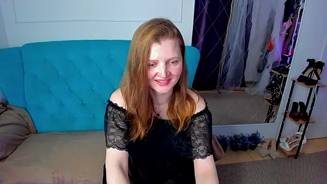 Liza  Evans online show from May 11, 2026, 2:02 am