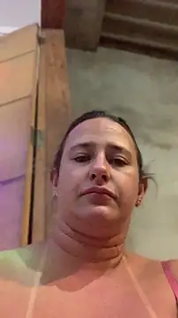 lolitaloira2 online show from April 23, 2026, 3:13 am