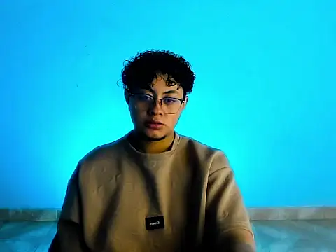 Liam Hunter online show from May 13, 2026, 4:19 am