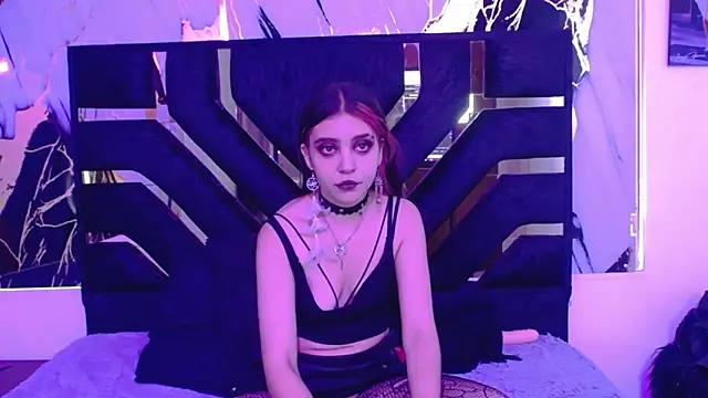 amberblackcs01 online show from April 17, 2026, 1:47 pm