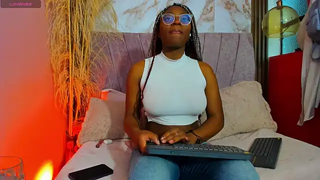 Candy Williamss online show from May 25, 2026, 8:07 pm