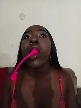 KaleaEbony online show from April 16, 2026, 4:02 am