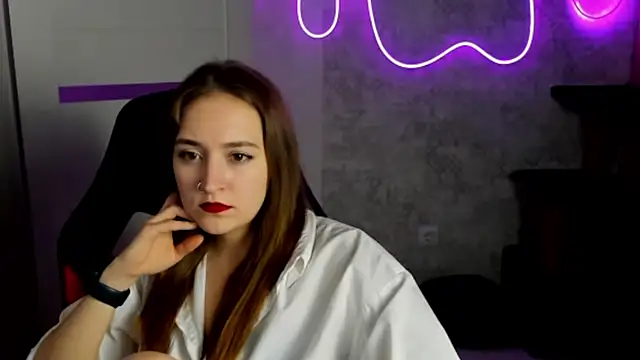 sara rosseee online show from April 22, 2026, 4:36 pm