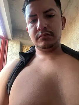 Alcantar01 online show from May 25, 2026, 1:10 pm