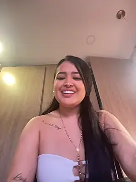 Sara fun online show from November 7, 2025, 4:11 pm