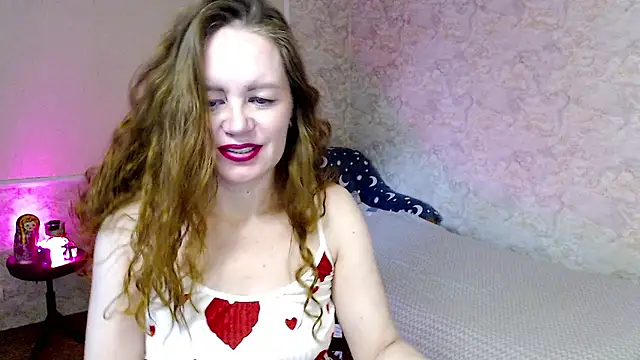 Snapshot of Fern_Lust chatting on July 13, 2026, 10:14 am Fern Lust online show from July 13, 2026, 10:14 am