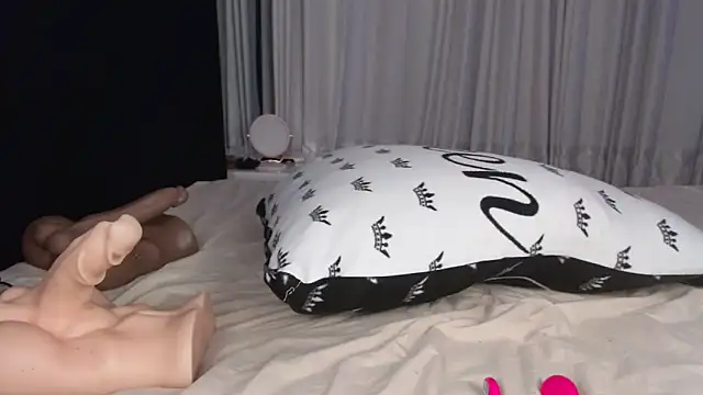 tigger kitty online show from May 18, 2026, 3:17 am