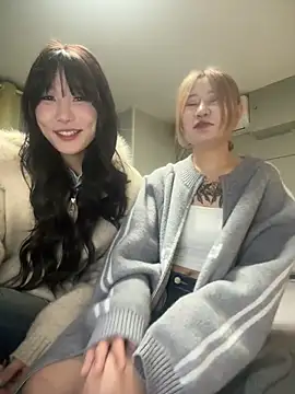 Xiaoyu0012 online show from April 15, 2026, 2:43 pm