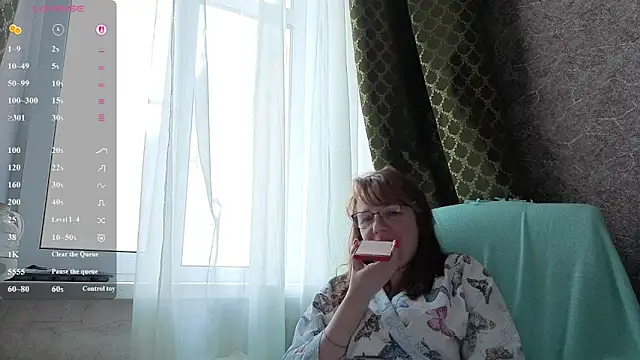 Snapshot of Miss_SandraX chatting on May 5, 2026, 4:54 pm Miss SandraX online show from May 5, 2026, 4:54 pm