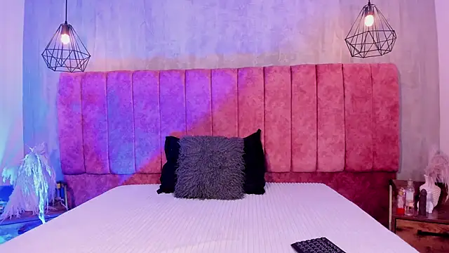 LunaArias online show from May 27, 2026, 8:38 pm