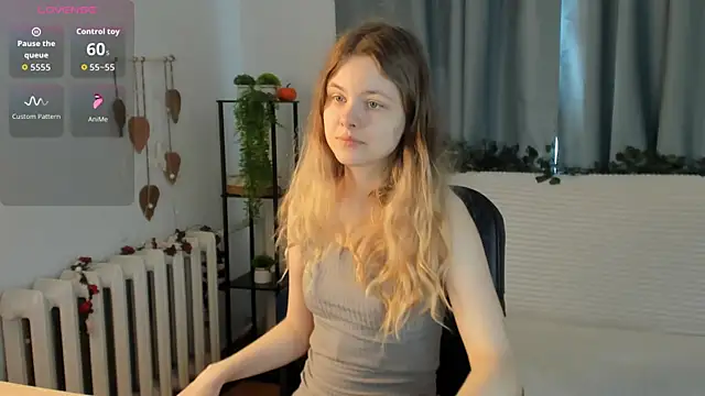 Snapshot of Glitch_Doll chatting on May 7, 2026, 5:11 am Glitch Doll online show from May 7, 2026, 5:11 am