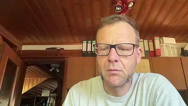 Snapshot of o_florian_o1 chatting on May 26, 2026, 5:16 am o florian o1 online show from May 26, 2026, 5:16 am