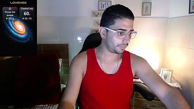 Snapshot of andders_ chatting on May 14, 2026, 12:07 am andders online show from May 14, 2026, 12:07 am