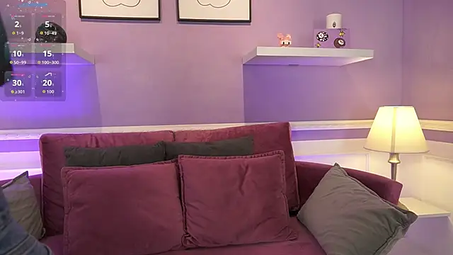 AlinaBennet  online show from June 10, 2026, 11:44 am