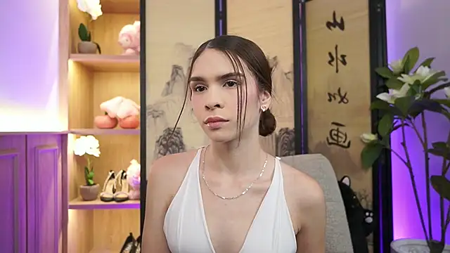 AlinaBennet  online show from July 3, 2026, 11:39 am