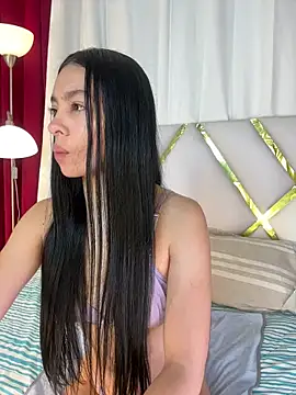 Lila-pinkky online show from April 26, 2026, 11:29 am