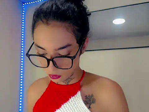 Darianna A online show from May 16, 2026, 8:41 pm