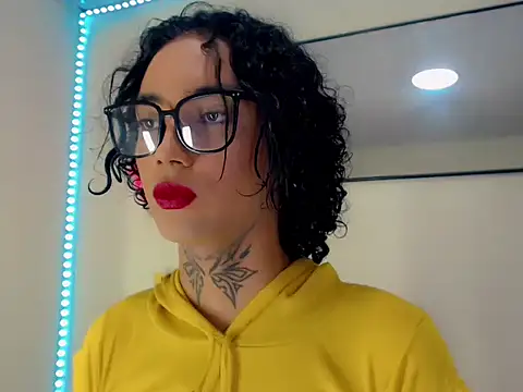 Darianna A online show from April 24, 2026, 9:17 pm